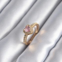 Mey İthalat® Pirinç Gold Renk Pembe Zirkon Taş Kalp Charm Model Kadın Yüzük