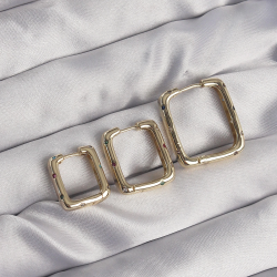 Mey İthalat® Pirinç Gold Renk Renkli Zirkon Taşlı Kare Model Küpe Seti