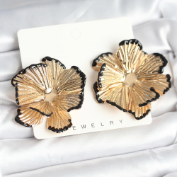 Mey İthalat® Pirinç Gold Renk Siyah Mine Detaylı Lotus Kadın Küpe