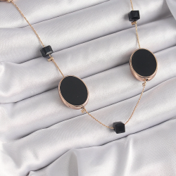Mey İthalat® Pirinç Gold Renk Siyah Renk Oval Siyah Küp Detay Kadın Kolye