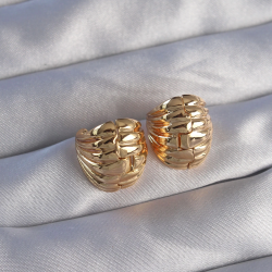 Mey İthalat® Pirinç Gold Renk Tırtıklı Minimal Bombeli Tasarım Küpe