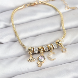 Mey İthalat® Pirinç Gold Renk Uzay Tema Charmlı Kadın Bileklik