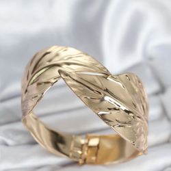 Mey İthalat® Pirinç Gold Renk Yaprak Model Kadın Bileklik