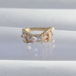 Mey İthalat® Pirinç Gold Renk Zirkon Taş Kaplama Earcuff Küpe