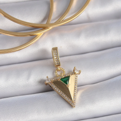 Mey İthalat® Pirinç Gold Renk Zirkon Taşlı 3D Üçgen Model Ajda Charm