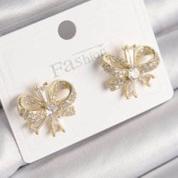 Mey İthalat® Pirinç Gold Renk Zirkon Taşlı Fiyonk Model Kadın Küpe