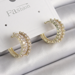 Mey İthalat® Pirinç Gold Renk Zirkon Taşlı Halka Model Kadın Küpe