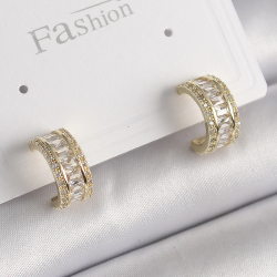 Mey İthalat® Pirinç Gold Renk Zirkon Taşlı Halka Model Kadın Küpe