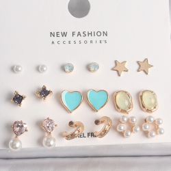 Mey İthalat® Pirinç Gold Renk Zirkon Taşlı İncili Çiçek Mavi Kalp Figür 9 Çift Kadın Küpe Seti