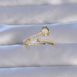 Mey İthalat® Pirinç Gold Renk Zirkon Taşlı İncili Satürn Model Ayarlanabilir Yüzük