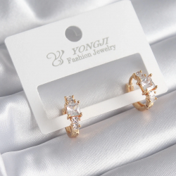 Mey İthalat® Pirinç Gold Renk Zirkon Taşlı Kadın Küpe