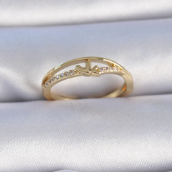 Mey İthalat® Pirinç Gold Renk Zirkon Taşlı Kalp Model Kadın Yüzük