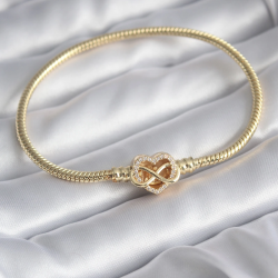 Mey İthalat® Pirinç Gold Renk Zirkon Taşlı Kalp Sonsuzluk Model Charm Kadın Bileklik