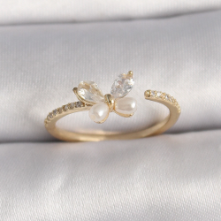 Mey İthalat® Pirinç Gold Renk Zirkon Taşlı Kelebek Mode İnci Detay Ayarlanabilir Yüzük