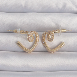 Mey İthalat® Pirinç Gold Renk Zirkon Taşlı Kıvrımlı Yarım Kalp Küpe