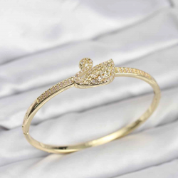 Mey İthalat® Pirinç Gold Renk Zirkon Taşlı Kuğu Model Kadın Kelepçe Bileklik