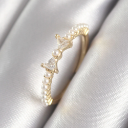 Mey İthalat® Pirinç Gold Renk Zirkon Taşlı Kurdele İnci Detay Kadın Yüzük