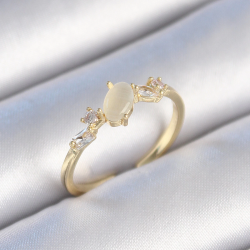 Mey İthalat® Pirinç Gold Renk Zirkon Taşlı Oval Beyaz Mineli Kadın Yüzük