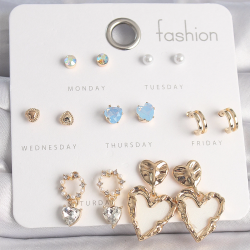 Mey İthalat® Pirinç Gold Renk Zirkon Taşlı Sallantı Beyaz Sedefli Kalp Model 7 Çift Kadın Küpe Seti