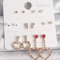 Mey İthalat® Pirinç Gold Renk Zirkon Taşlı Sallantı Kalp Figür 7 Çift Kadın Küpe Seti