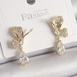 Mey İthalat® Pirinç Gold Renk Zirkon Taşlı Turna Kuşu Model Sallantı Detay Kadın Küpe