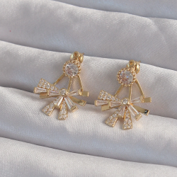 Mey İthalat® Pirinç Gold Renk Zirkon Taşlı Yassı Fiyonk Model Küpe