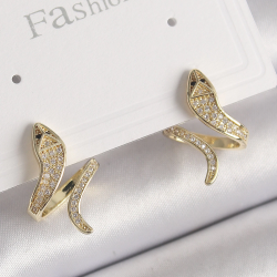 Mey İthalat® Pirinç Gold Renk Zirkon Taşlı Yılan Model Kadın Küpe