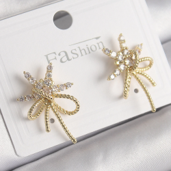 Mey İthalat® Pirinç Gold Renk Zirkon Taşlı Yıldız Düğüm Model Kadın Küpe