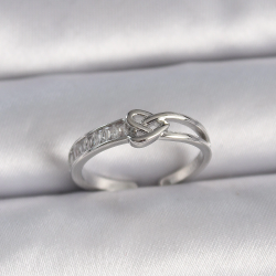 Mey İthalat® Pirinç Gümüş Renk Ayarlanabilir Zirkon Taşlı Düğüm Kalp Model Kadın Yüzük