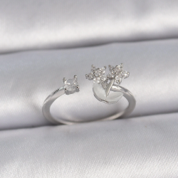 Mey İthalat® Pirinç Gümüş Renk Ayarlanabilir Zirkon Taşlı Yıldız Model Kadın Yüzük