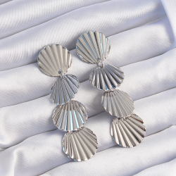 Mey İthalat® Pirinç Gümüş Renk Deniz Kabuğu Model Sallantılı Küpe