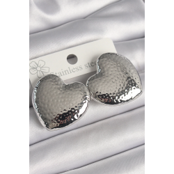 Mey İthalat® Pirinç Gümüş Renk İşleme Detaylı Kalp Model Kadın Küpe