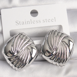 Mey İthalat® Pirinç Gümüş Renk İşlemeli Kare Model Kadın Küpe