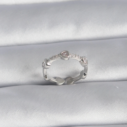 Mey İthalat® Pirinç Gümüş Renk Kalp Model Zirkon Taş Detay Kadın Yüzük