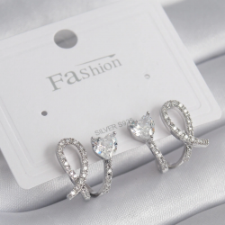 Mey İthalat® Pirinç Gümüş Renk Kalp Model Zirkon Taşlı Kadın Küpe