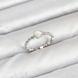 Mey İthalat® Pirinç Gümüş Renk Kalpli Model Kadın Yüzük