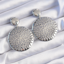 Mey İthalat® Pirinç Gümüş Renk Oval İşlemeli Küpe