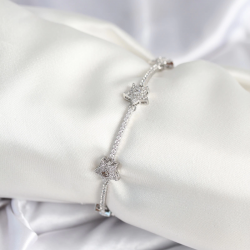 Mey İthalat® Pirinç Gümüş Renk Yıldız Model Kadın Bileklik