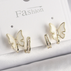 Mey İthalat® Pirinç Gümüş Renk Zirkon Taş Detaylı Beyaz Sedefli Kelebek Model Kadın Küpe