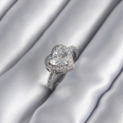 Mey İthalat® Pirinç Gümüş Renk Zirkon Taş Kalp Charm Model Kadın Yüzük