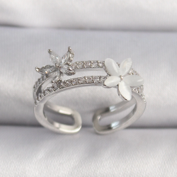 Mey İthalat® Pirinç Gümüş Renk Zirkon Taşlı Çiçek Model VIP Seri Kadın Yüzük