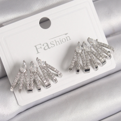 Mey İthalat® Pirinç Gümüş Renk Zirkon Taşlı Deniz Kabuğu Model Kadın Küpe