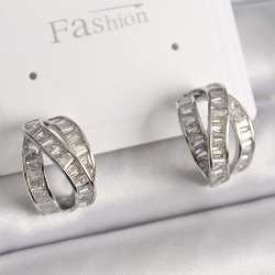 Mey İthalat® Pirinç Gümüş Renk Zirkon Taşlı Düğüm Halka Model Kadın Küpe