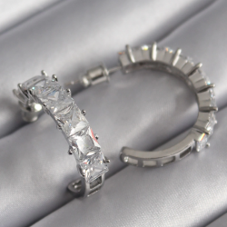 Mey İthalat® Pirinç Gümüş Renk Zirkon Taşlı Halka Model Kadın Küpe