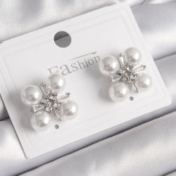 Mey İthalat® Pirinç Gümüş Renk Zirkon Taşlı İncili Kadın Küpe