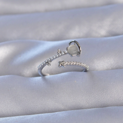 Mey İthalat® Pirinç Gümüş Renk Zirkon Taşlı İncili Satürn Model Ayarlanabilir Yüzük