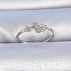 Mey İthalat® Pirinç Gümüş Renk Zirkon Taşlı Kalp Model Kadın Yüzük
