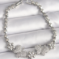 Mey İthalat® Pirinç Gümüş Renk Zirkon Taşlı Kelebek Figür Çiçek Zincir Model Kadın Bileklik