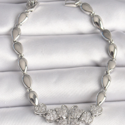 Mey İthalat® Pirinç Gümüş Renk Zirkon Taşlı Kelebek Figür Damla Zincir Model Kadın Bileklik