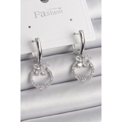 Mey İthalat® Pirinç Gümüş Renk Zirkon Taşlı Kelebek Figür Sallantı Detay Kadın Küpe